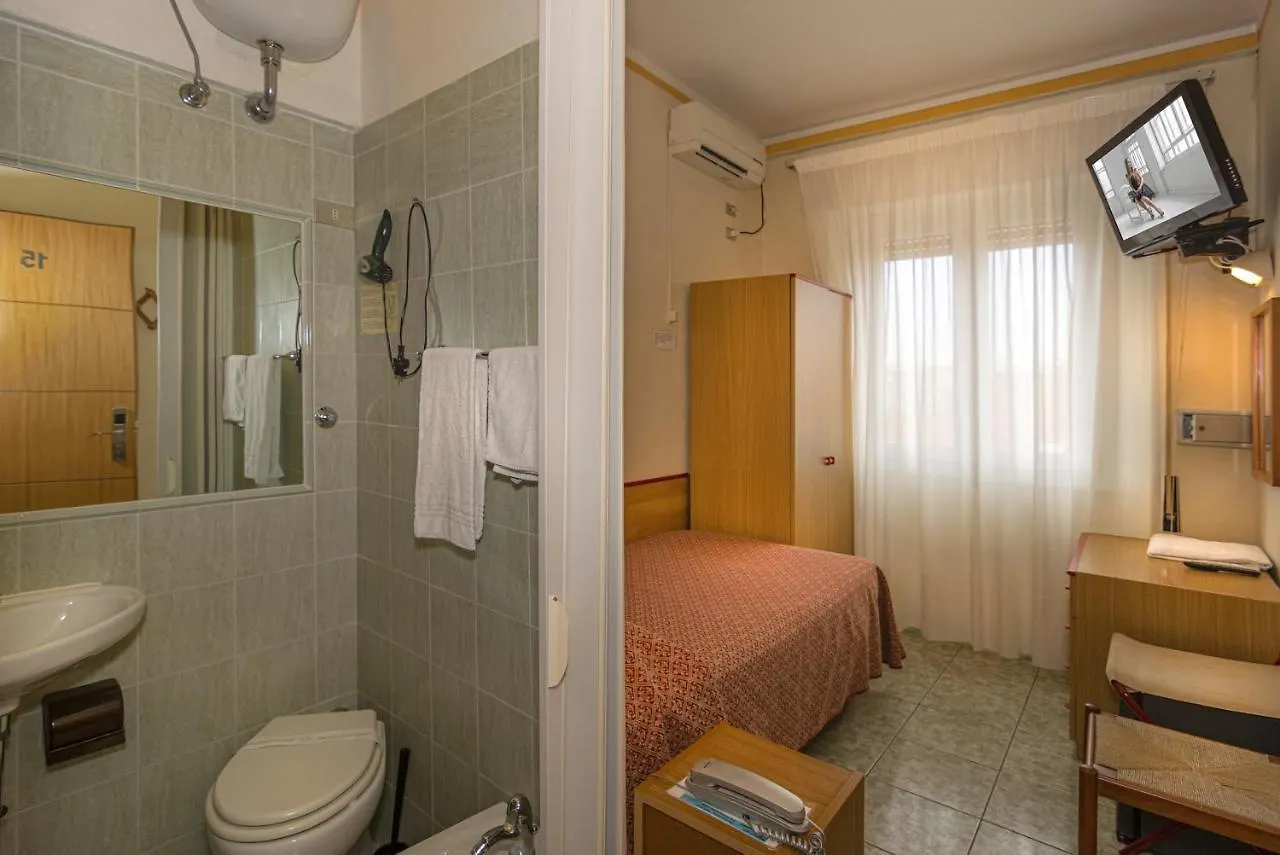 Hotel Dolly Viareggio 3*,  Italia