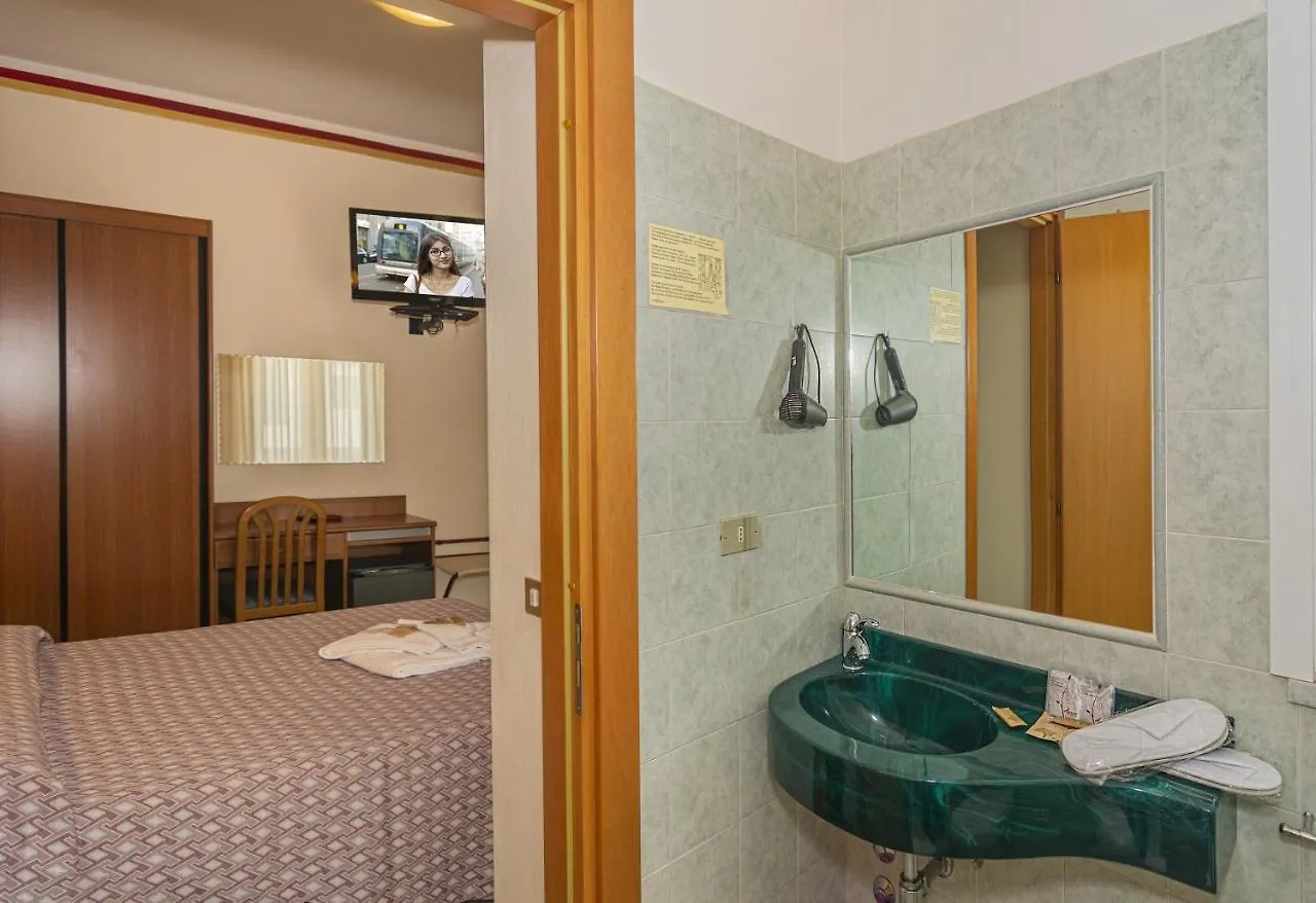 Hotel Dolly Viareggio